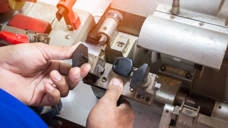 We provide a strong case for being your industrial locksmith service provider in Arizona: